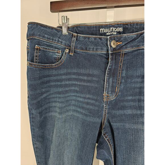 Maurices Womens Sz 18W Short Straight Leg Medium Wash Blue Jeans - Picture 2 of 4